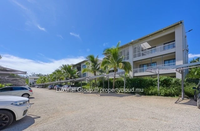 A Rare Tropical Retreat with Private Rooftop Pool in Pereybere