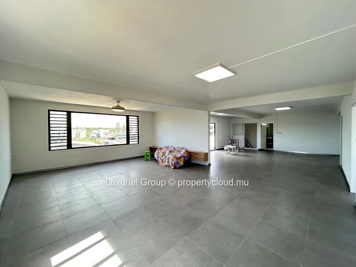 Premium Office Space in Grand Baie, Prime Location
