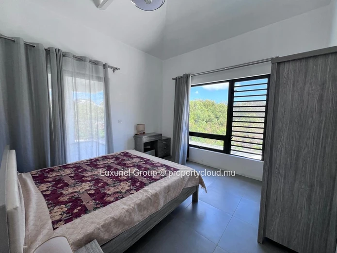 3-Bedroom Villa With Pool For Rent In Calodyne