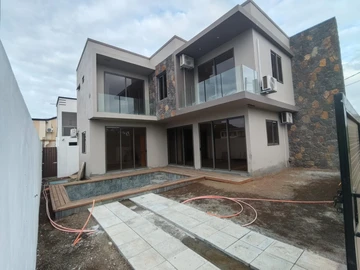 4 Bedroom Villa