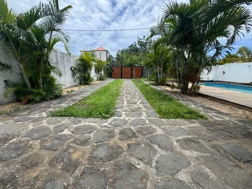 4 Bedroom Villa