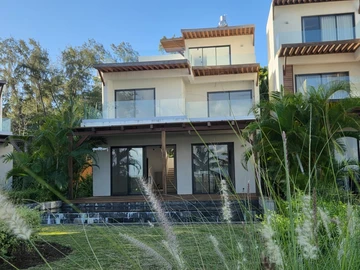 4 Bedroom Villa