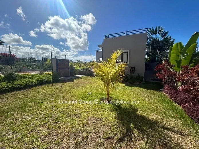 Contemporary 3-Bedroom Villa for Rent in Private Calodyne Residence