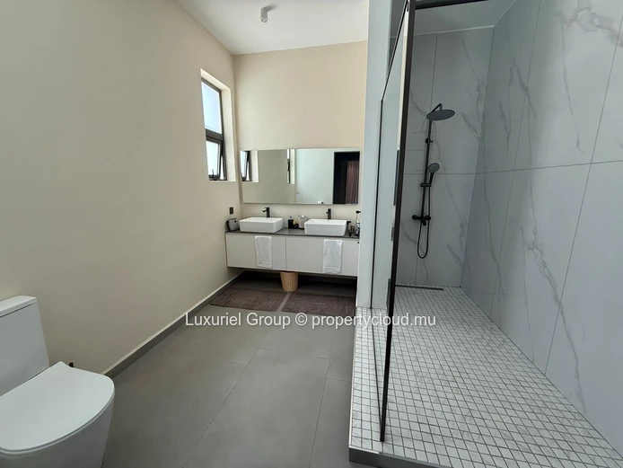 Modern Living In Grand Baie – 3 En-Suite Bedrooms, Private Pool & Terrace