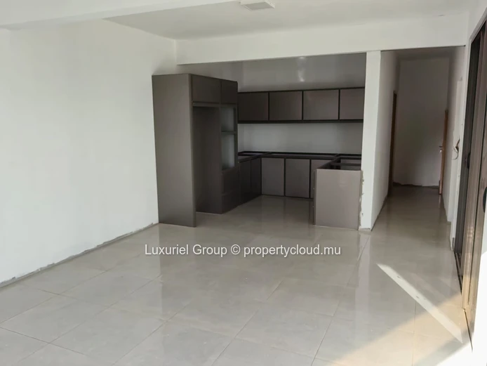Secure Duplex Villa in Grand Baie – 10 Minutes Walk from the Beach