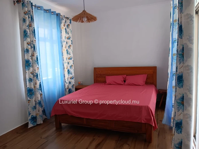 5-Bedroom Villa with Terrace