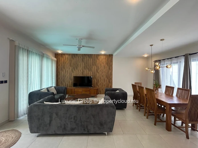 Stunning 4-Bedroom Home with Pool – Grand Baie