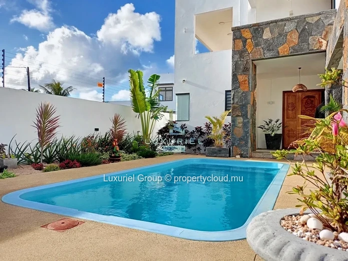 Spacious, Modern Villa