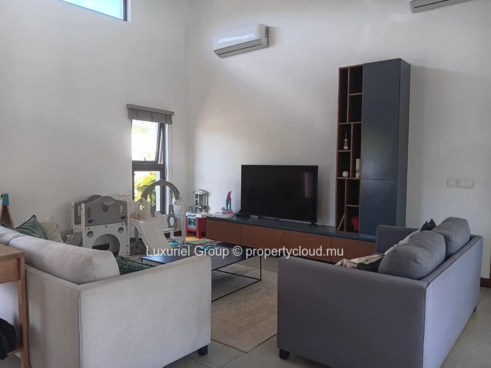 Exceptional Villa for Rent in Grand Baie – Luxury, Security, and Ultimate Comfort