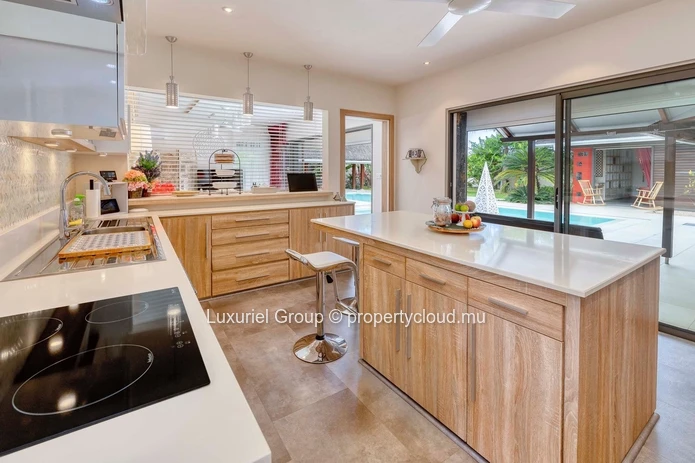 High-End Villa in a Secure Private Residence – Grand Baie