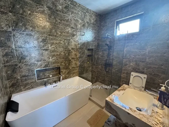 Beautiful 4-Bedroom Villa