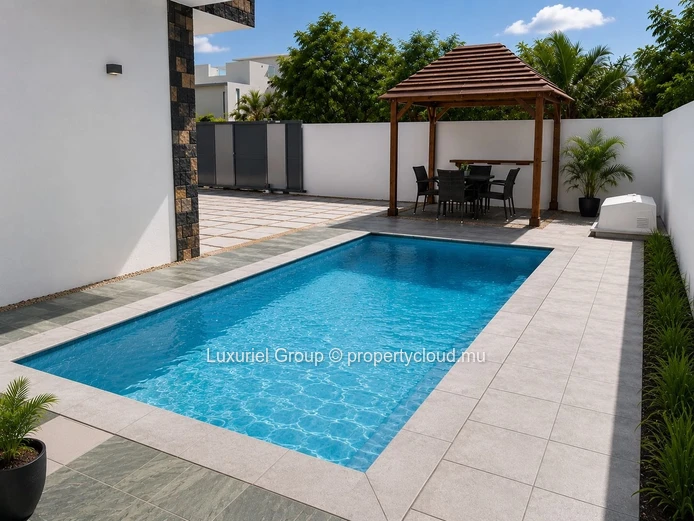 Elegant New-Build Villa with Rooftop Terrace and Pool