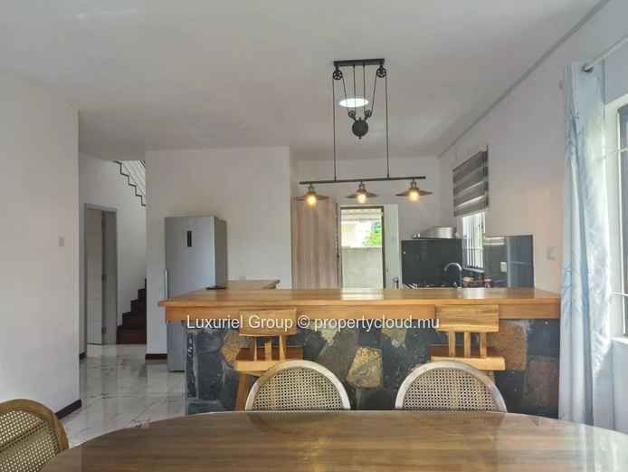 Spacious Villa with Pool, Rooftop, and Security – Mont Choisy