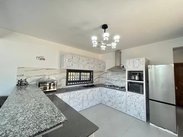 4 Bedroom Villa