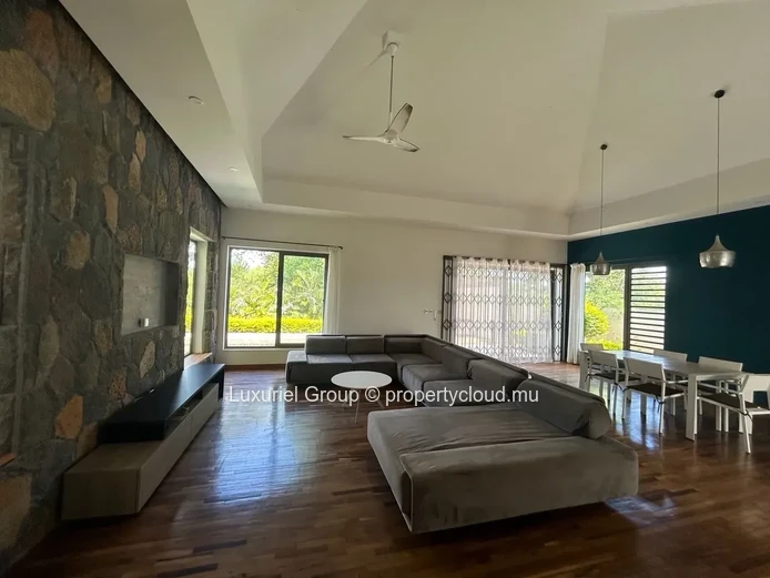 Exceptional 4-Bedroom Villa in a Peaceful Green Setting