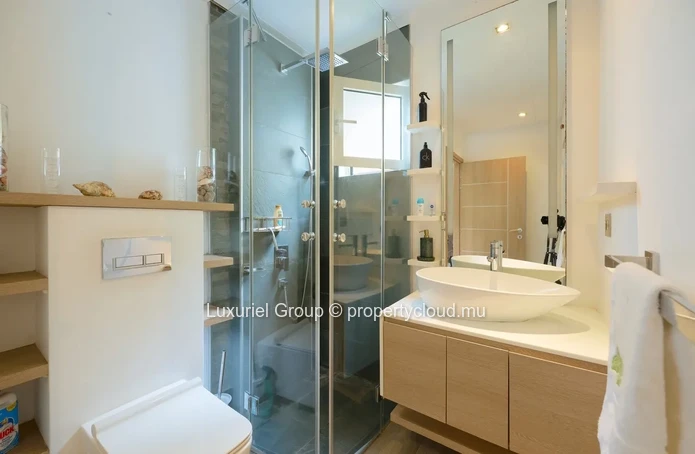 Modern Villa With Pool And Garden – Grand Baie Region