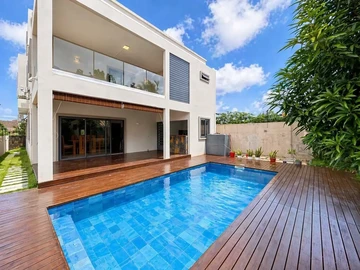 4 Bedroom Villa