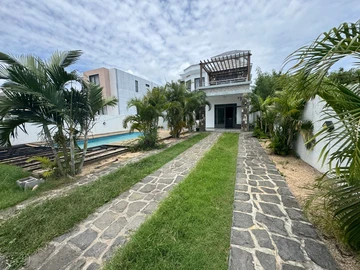 4 Bedroom Villa