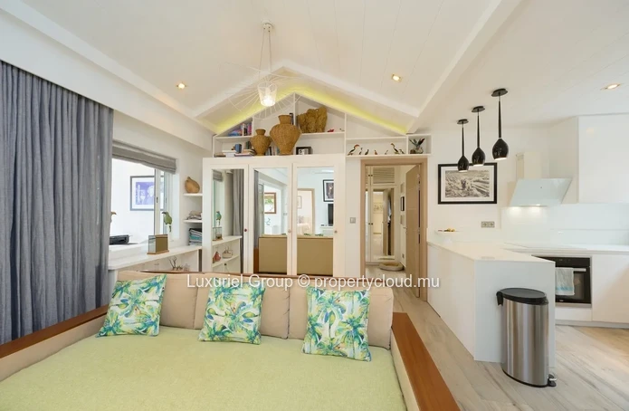 Modern Villa With Pool And Garden – Grand Baie Region