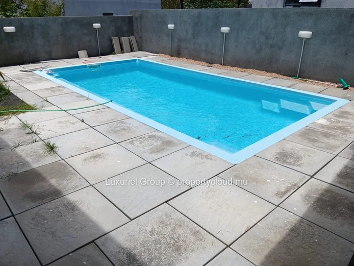 5-Bedroom Villa with Terrace