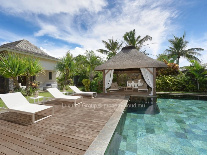 Sublime 4-Bedroom En-Suite Villa - Res Tahitia