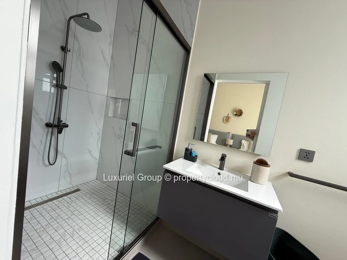 Modern Living In Grand Baie – 3 En-Suite Bedrooms, Private Pool & Terrace