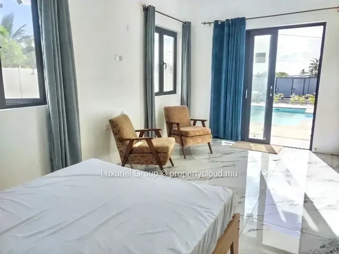 New Contemporary Villa With Swimming Pool