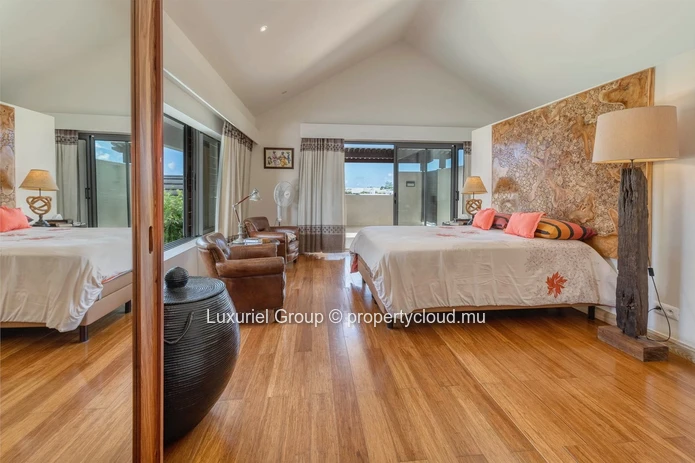 High-End Villa in a Secure Private Residence – Grand Baie