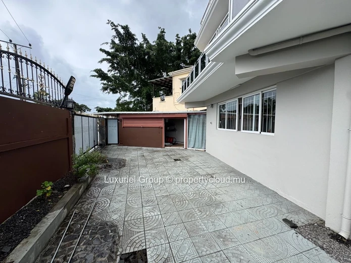 Propriété à vendre à Grand Baie – Opportunité résidentielle et commerciale exceptionnelle