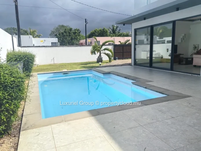 Exclusive 3 En-Suite Bedroom Villa with Landscaped Garden