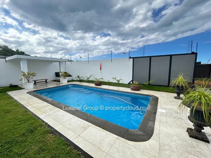Peaceful and Secure Villa with Pool in the Heart of Grand Baie