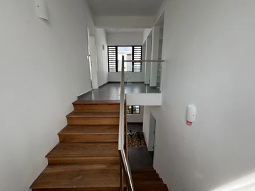 5 Bedroom Villa