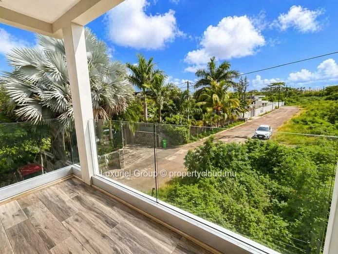 High-End 4 Bedroom En-Suite Villa with Pool – Grand Baie