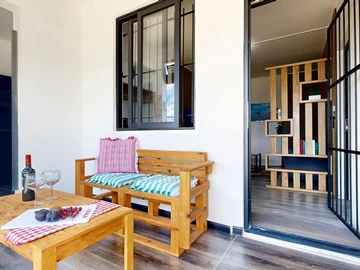 6 Bedroom Apartment