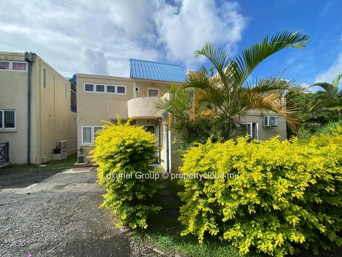Comfortable and Secure Living in the Heart of Grand Baie