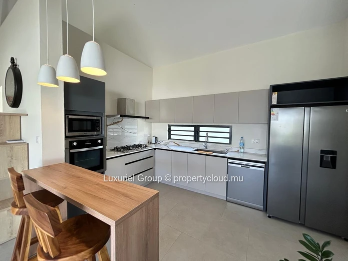 Elegant Modern Villa with Private Pool for Rent – Grand Baie