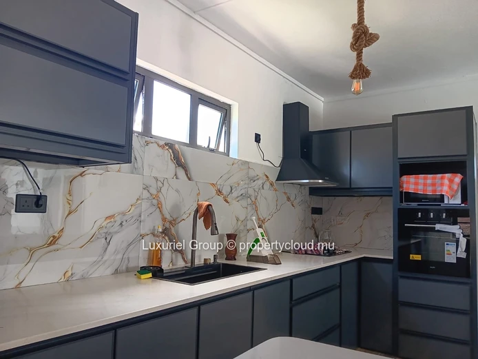 5-Bedroom Villa with Terrace