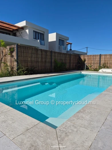 Elegant Villas with Pool, Garden and Terrace