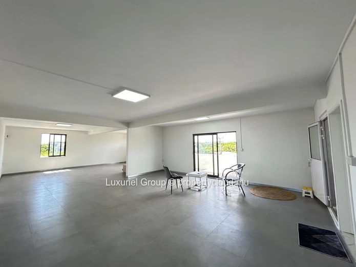 Premium Office Space in Grand Baie, Prime Location