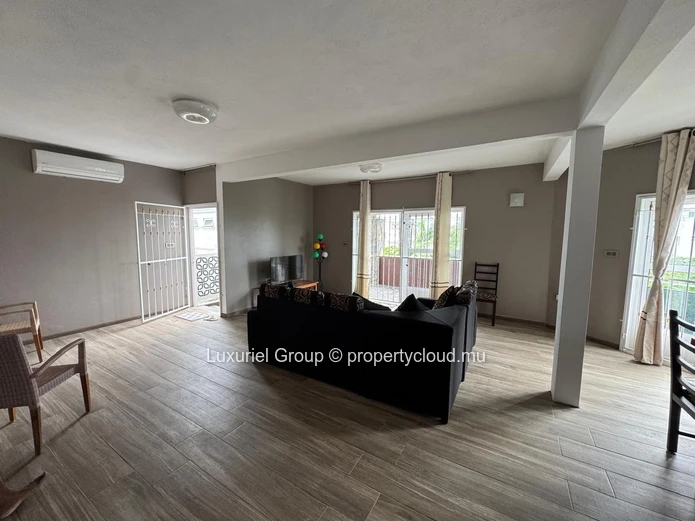 Propriété à vendre à Grand Baie – Opportunité résidentielle et commerciale exceptionnelle