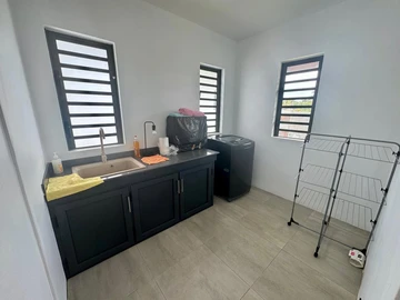 5 Bedroom Villa