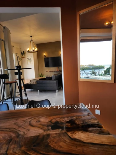 Waterfront Luxury – 2BR En-Suite in Baie du Tombeau