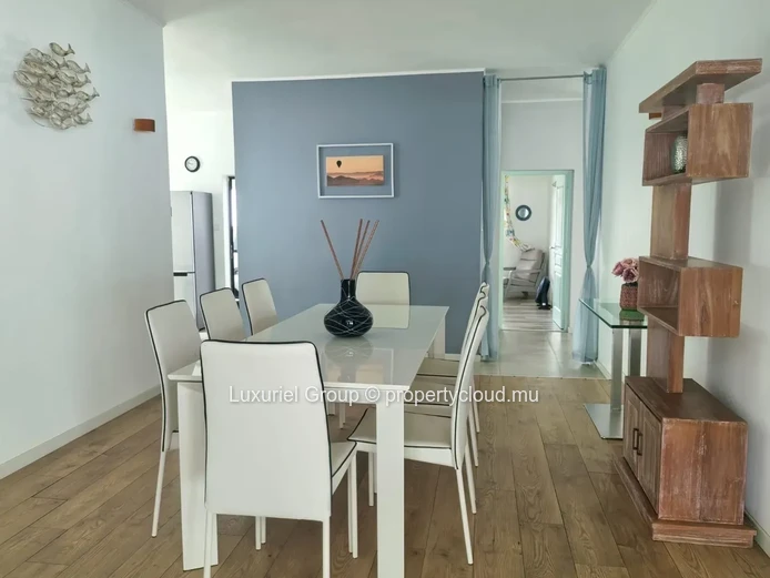 Charming Villa with Private Pool in the Heart of Pereybere