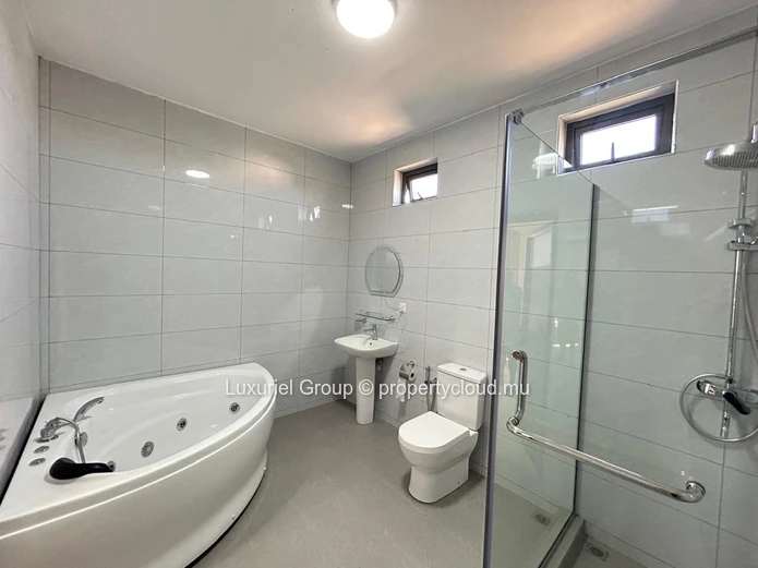  Elegant Fully Furnished Home in Cap Malheureux