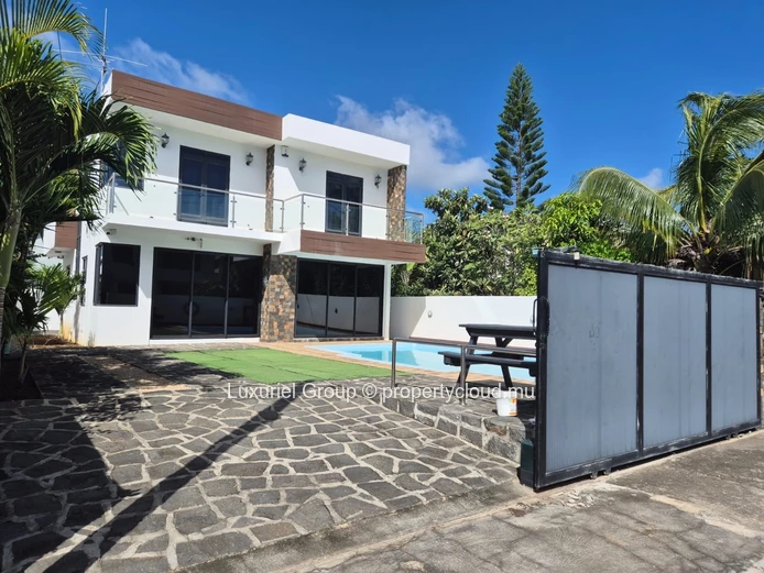 Bright Luxury Villa for Sale in Trou aux Biches – Quiet and Peaceful Area