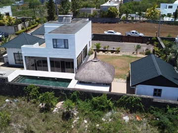 4 Bedroom Villa