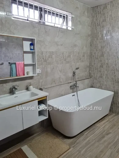 Stunning Family Villa in Grand Baie – Comfort, Security & Luxury Living