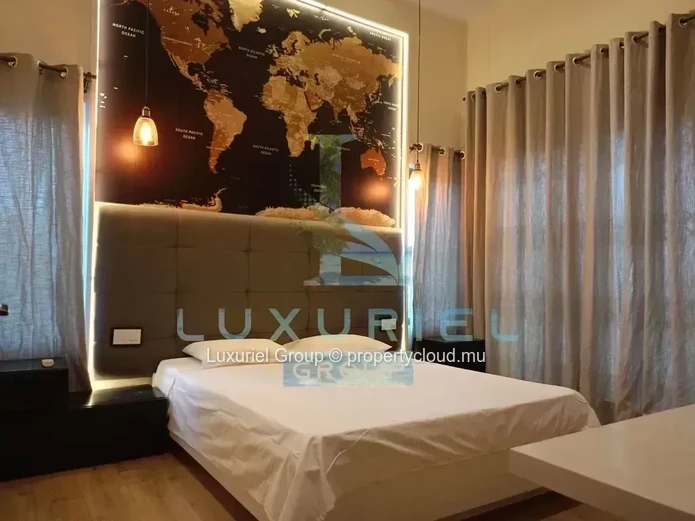 Exclusive 6-Bedroom Luxury Villa with Infinity Pool in Mont Choisy
