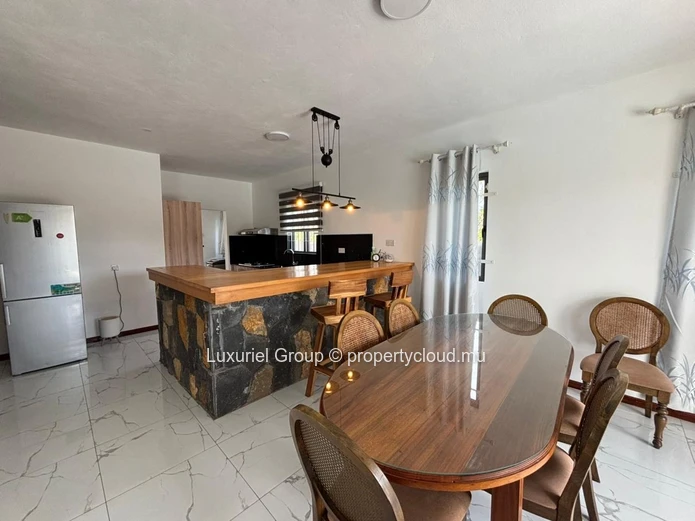 Spacious Villa With 4 Suites, Pool And Security In Mont Choisy