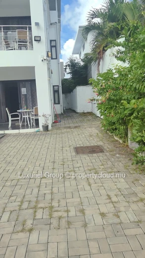 2-Bedroom Apartment with Terrace – Grand Baie